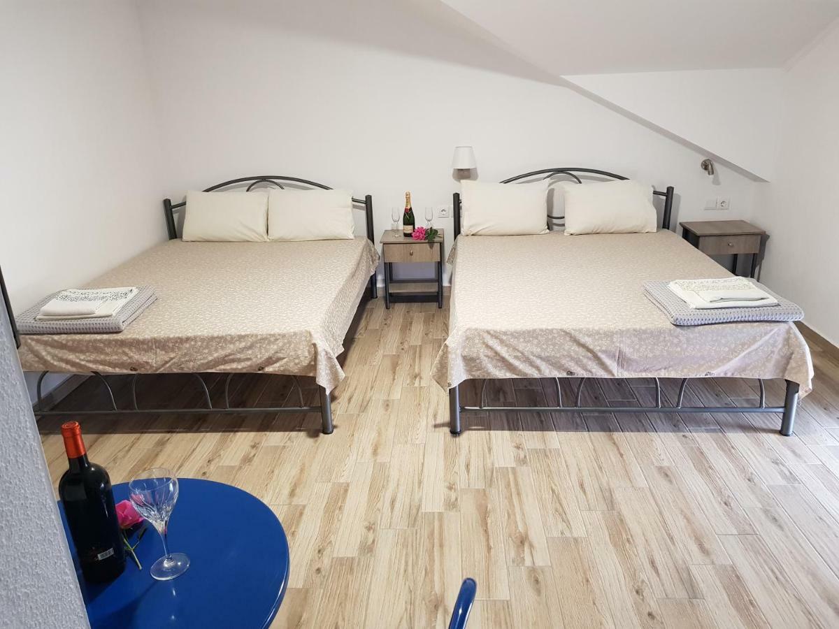 Villa Giannis Apartments Vrasná Exteriör bild