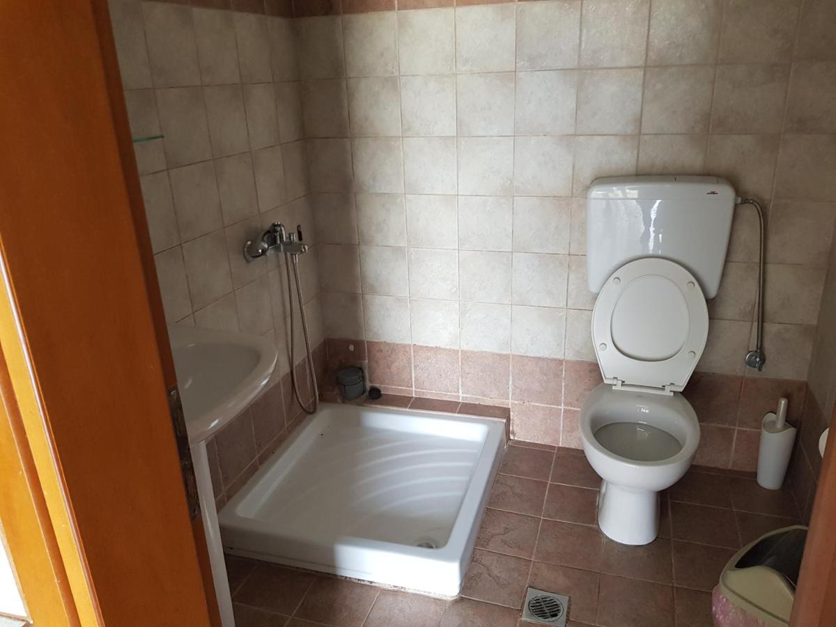 Villa Giannis Apartments Vrasná Exteriör bild